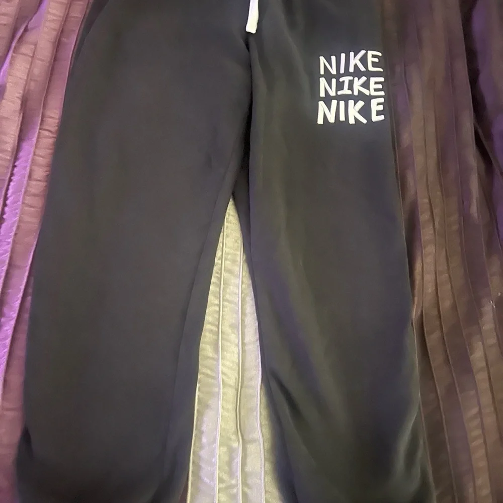 Nike Black Apparel- Men’s Sweatpants- small- like new